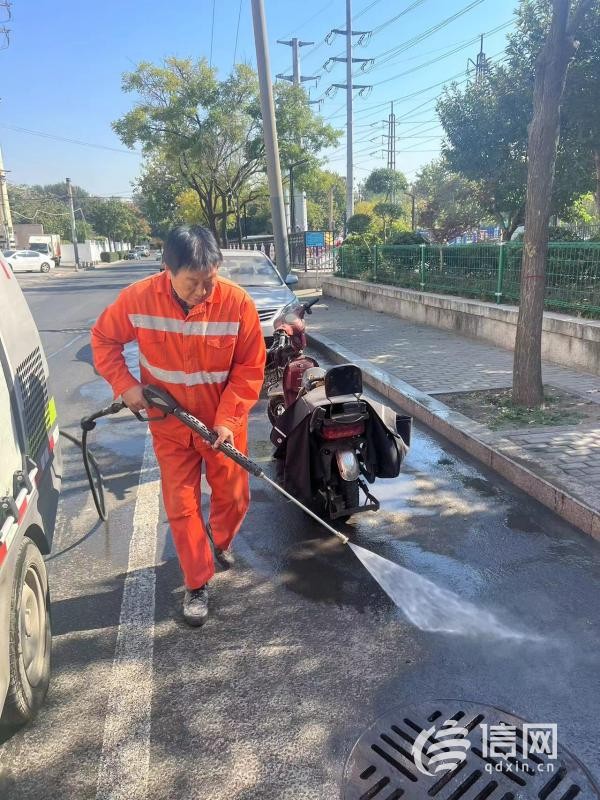 李鑫邦)近日,为全面提升城市道路保洁作业精细化水平和城市洁净度