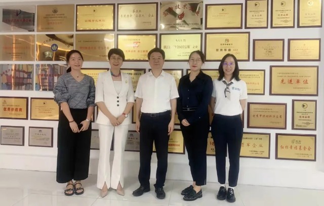 宁波市副市长陈炳荣一行莅临红杉深入调研小巨人企业