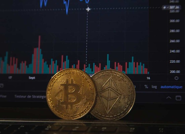比特币重回6万美元比特币价格再度逆市暴涨到底该怎么看