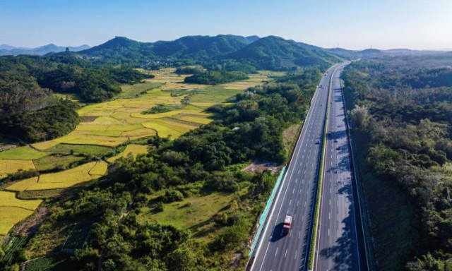 双向八车道阳茂高速改扩建项目今日正式通车