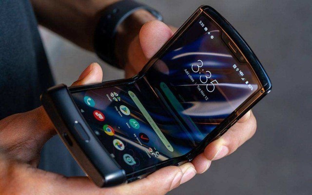 性价比折叠屏归来摩托罗拉razr3即将发布