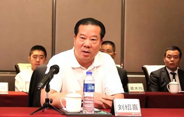 据资方介绍,在当天已经出现了穿仓,而本应该做补仓处理的刘绍喜,却在