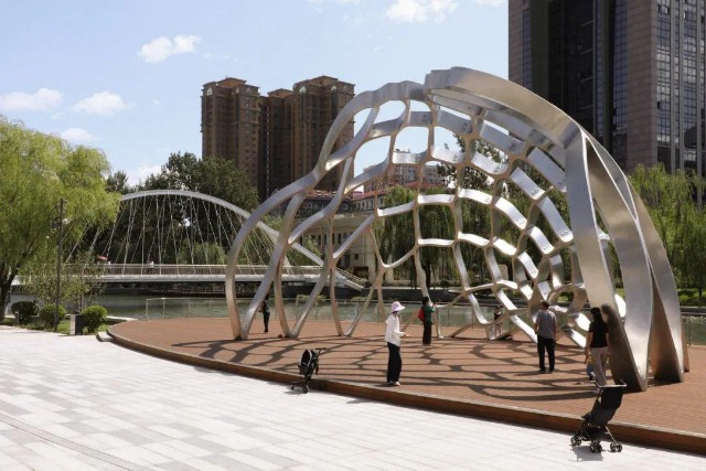 北京亮马河滨水景观廊道火出无限可能勾勒城市人文风景线