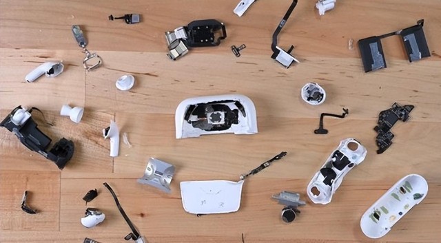 airpods pro 2的拆解,从其拆解的过程中不难发现这款耳机的内部结构