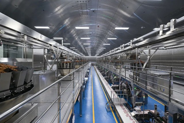 自平江劲仔生产基地投产以来,2016年至2021年,劲仔食品共实现营收48.