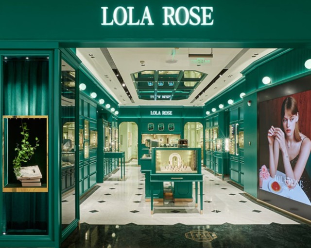 种草容易植树难卖出3个亿的小绿表lolarose想撕掉网红标签