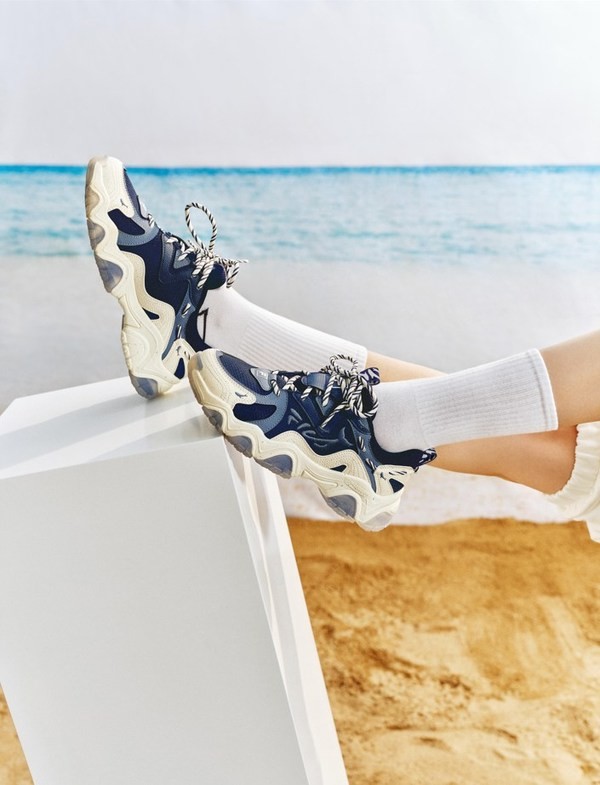 fila斐乐深入布局可持续时尚新品环保鲸鱼鞋上市