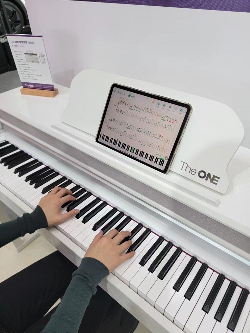 小叶子学钢琴功能则针对想要自学钢琴的零基础用户研发,是清华ai人工