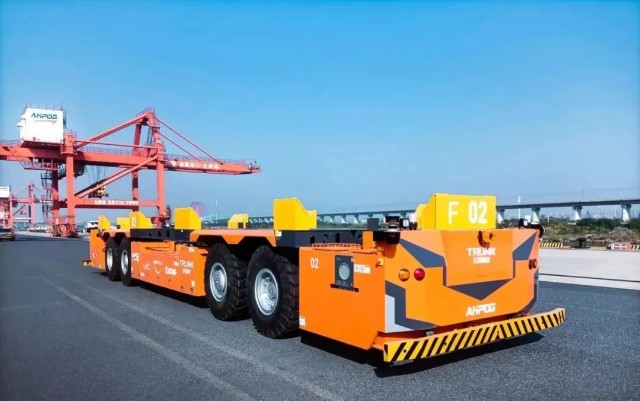 全年落地近200台2022港口agv项目盘点