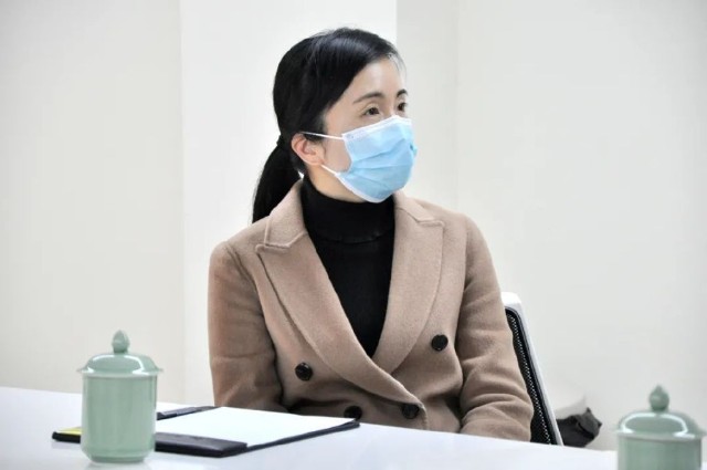 瓯海区区委副书记钱素文听完表示,目前温州地区像百珍堂公司这样投入