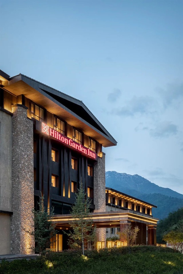 金螳螂studiohba作品九寨鲁能希尔顿花园酒店