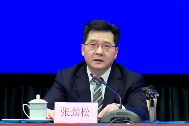 广东省商务厅厅长张劲松吸引全球优质资源集聚推动粤港澳大湾区高质量