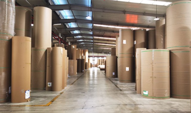 实施,纸制品包装行业需求旺盛,纸包装厂商正通过资本市场募资扩大产能