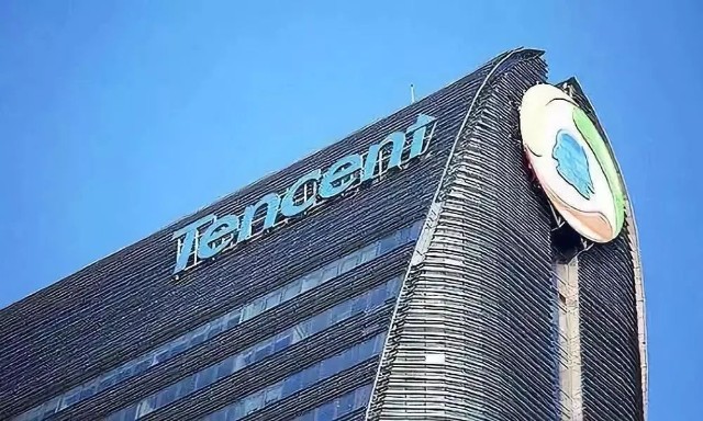 他说,腾讯大厦楼顶的logo是腾讯网的标志,但也有可能砍掉这一业务