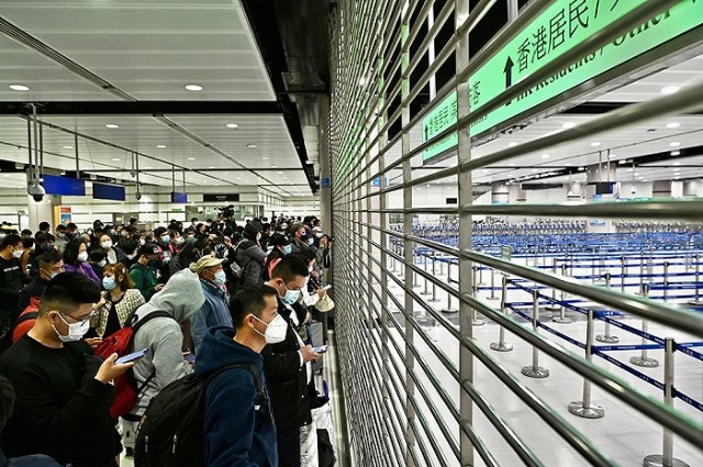 1月8日,香港與內地首日