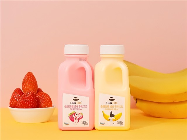 延世牛奶草莓味,香蕉味300ml冷藏奶新鲜上市