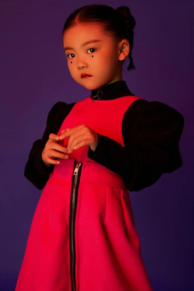 2023第八届少儿明星盛典小超模罗欣怡担任全球赛形象大使