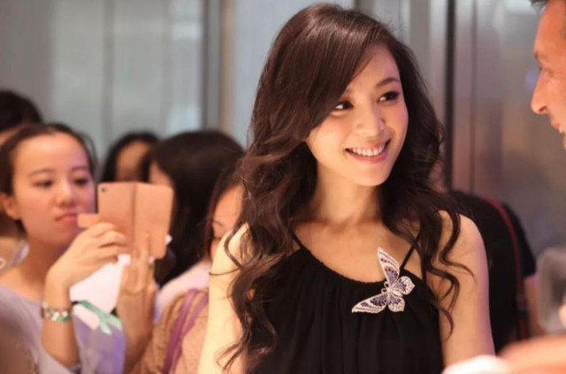 当年门徒中张静初身上爬满老鼠只有3秒镜头震撼难以言表