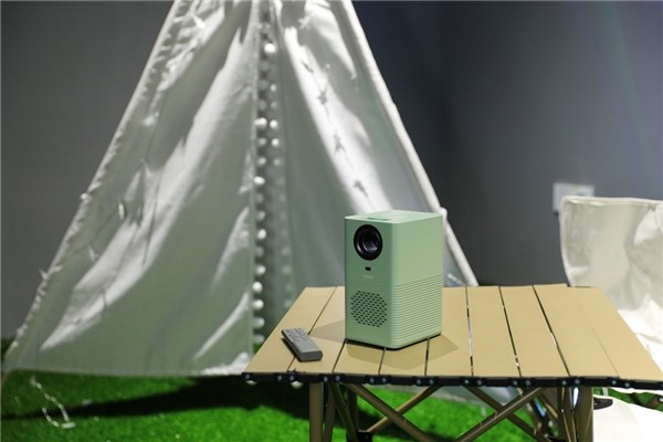户外露营投影仪怎么选看完这篇你就明白了
