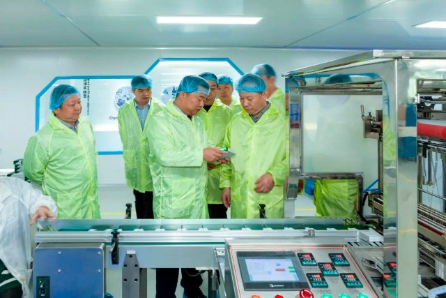 欢迎山东省临清市领导莅临参观考察曲中周自主工厂!