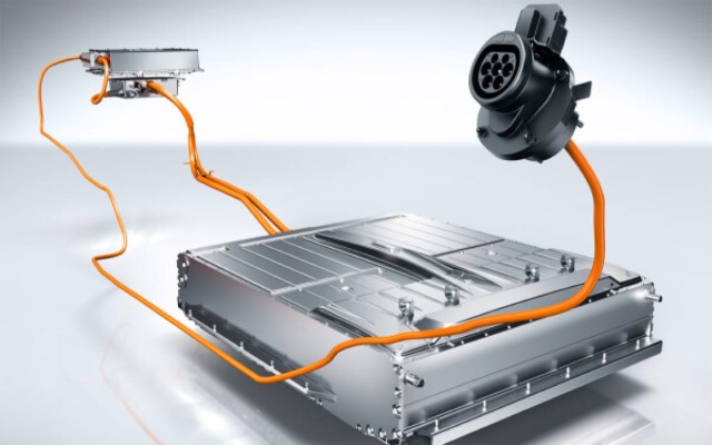 锂电池隔膜龙头恩捷股份一边巨额融资一边套现如何看待
