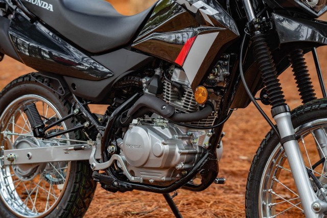 而贸易商则有导入规格更好的crf150l越野车型,xr150l这样更偏向商用