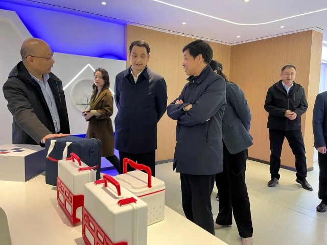 湖北省经济和信息化厅厅长刘海军带队调研蓝帆医疗子公司蓝帆护理