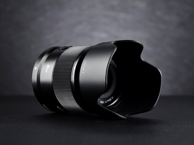 永诺yn35mmf2zdfdsm评测1799元国产全画幅自动对焦镜头