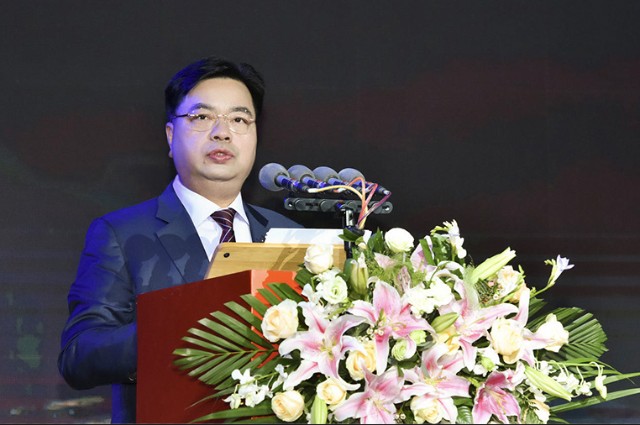 六桂福创始人集团董事长翁国强在加盟商峰会上发表重要讲话