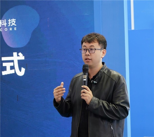 开启办公家具产业新蓝图酷空间牵手科尔卡诺华盛家具向氏集团这些一线