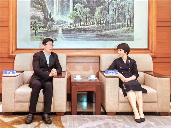 交流推进合作江西省卢小青玉湖冷链董事长总裁卢朋