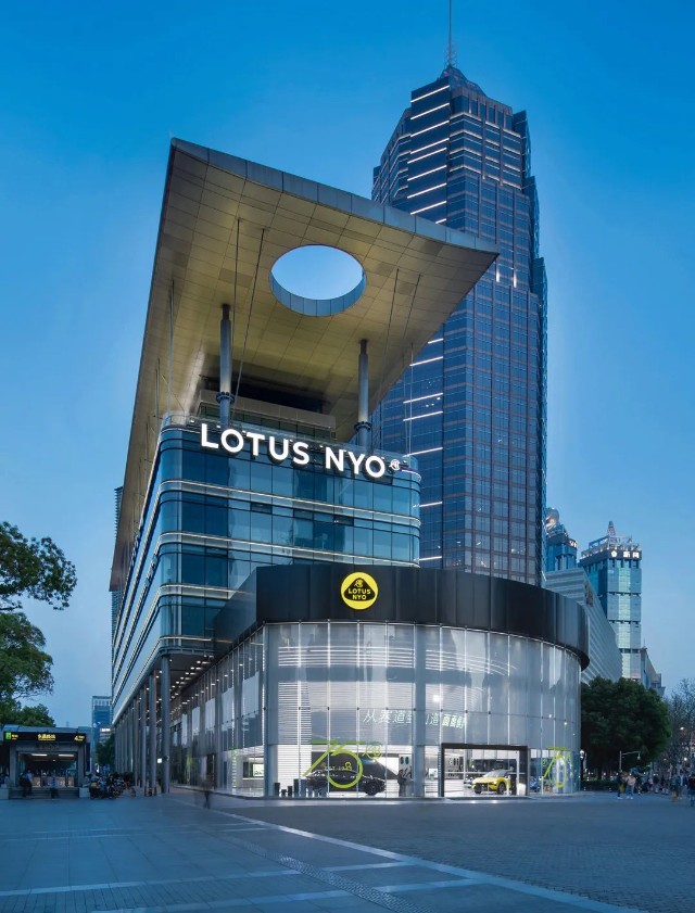 驶向未来上海路特斯大厦