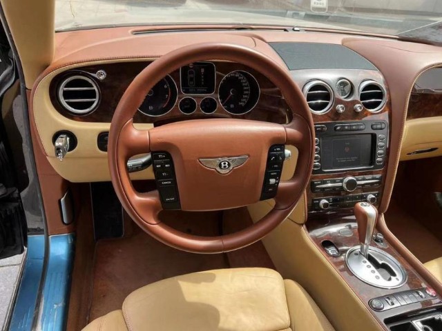 北京市朝阳区一辆宾利欧陆飞驰小型汽车将以41万起拍车牌为京cv3333