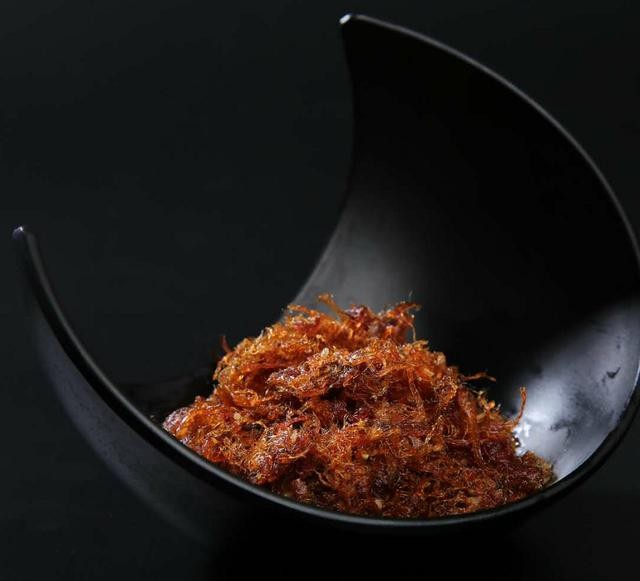 高原黑毛香猪肉丝 ——弘扬美食文化，传承民族精神