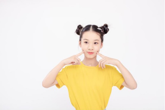 个人简历:最高礼遇永远都不会缺席花开的声音是你诺言笃行约定英雄