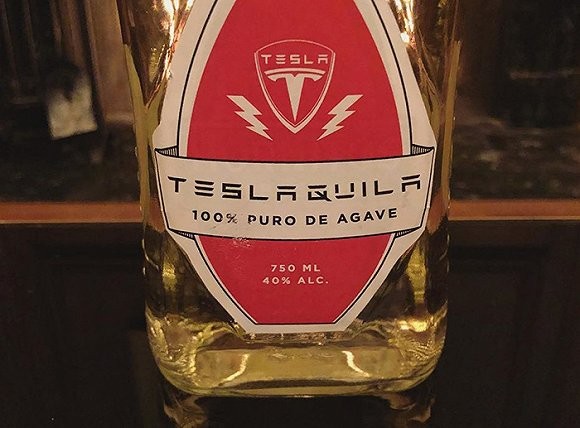 特斯拉牌龙舌兰酒teslatequilla碰撞出的新火花