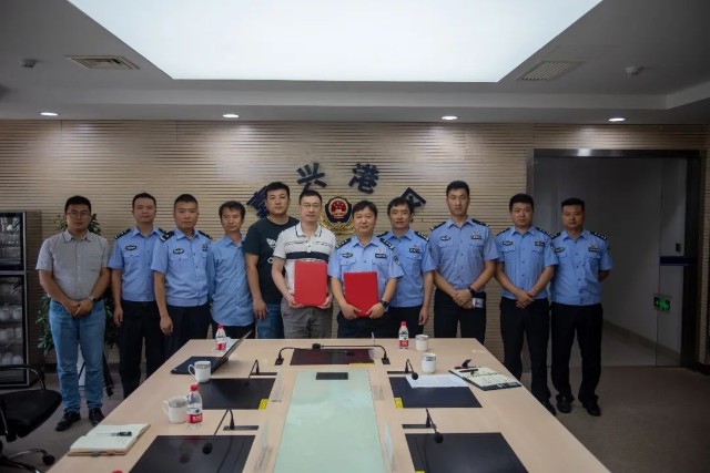 嘉兴市公安局港区分局政委方勇,副局长徐晓,嘉兴市公安局刑侦支队副