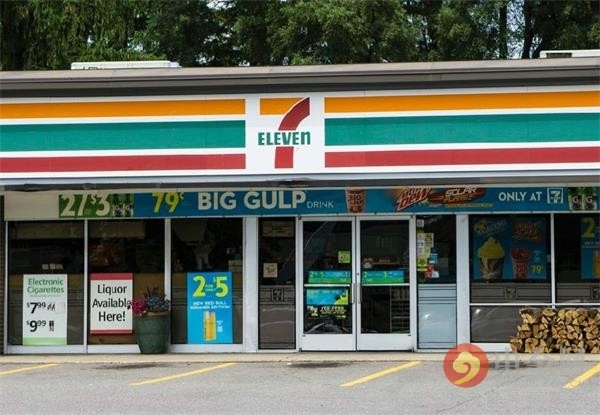 seven & i holdings是全球最大的便利店加盟体系,旗下包括7-11便利店