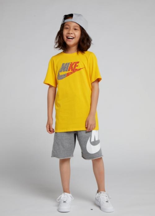 祝贺演员郭金豪签约成为浙江义乌秀萌娃艺术学校形象代