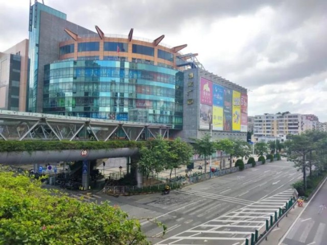 围观超13万报名人数挂零南海老牌商场再度变卖失败