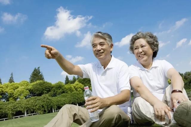 老龄化迫在眉睫富足而退优雅老去