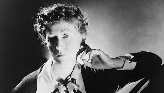 美国诗人玛丽安摩尔(marianne moore, 1887-1972)作为美国最前沿的