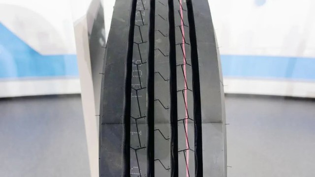 全程高能人气王金宇轮胎登陆广饶轮胎展直播间