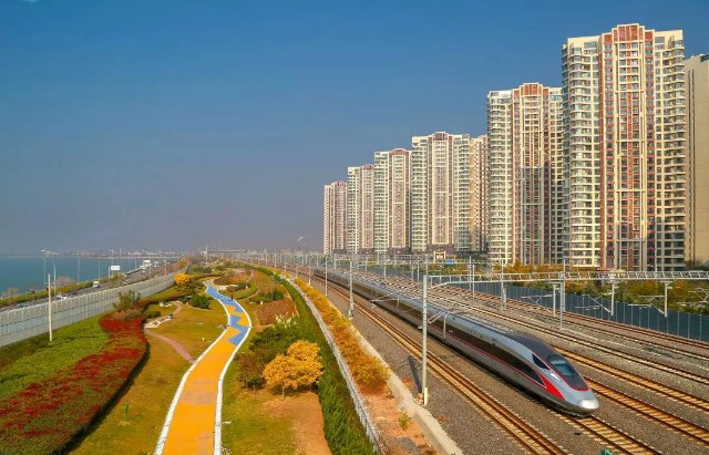 时速600公里，中国高铁拿下70%市场份额，和日本拉开差距