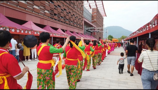 漳州市藝術館非遺直播共赴圩，國慶中秋齊歡樂