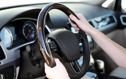 方向盘能不能打死打死真的会毁车吗