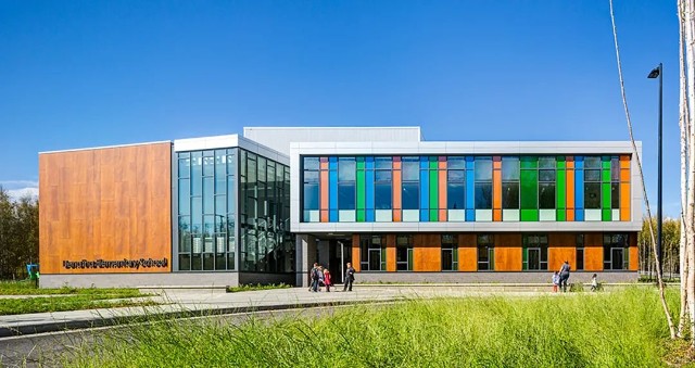 10,173平方米瑞安中学,美国阿拉斯加州建筑面积:9,384平方米巴鲁高中