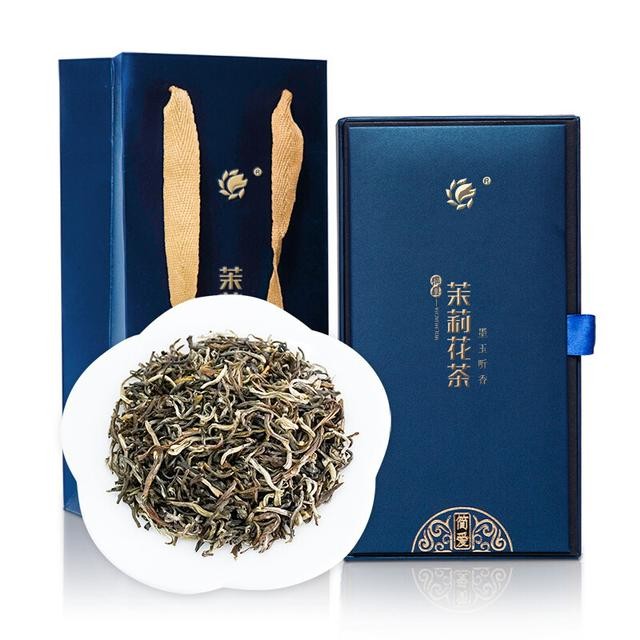 茶叶中的物质对于人体的益处,所以组建了一支专业团队,成立了墨玉听香