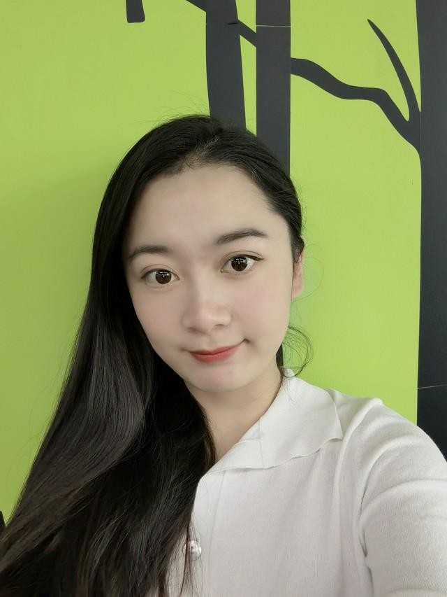 可以满足不同用户对于美颜的需求,为用户带来自然透亮,立体柔和的自拍