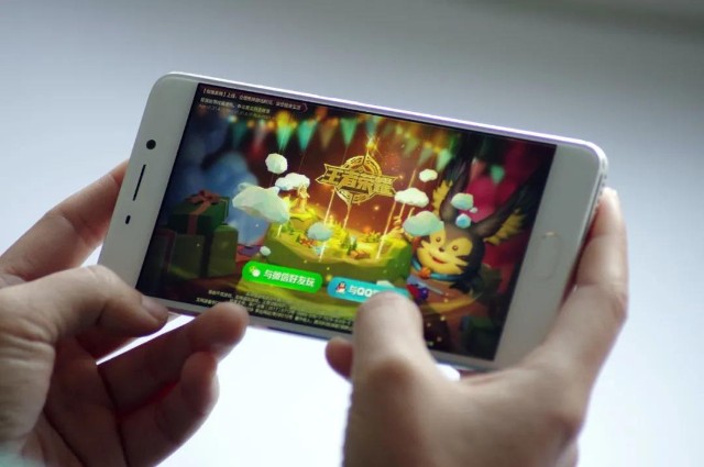 腾讯赚钱秘籍：微信QQ是流量森林，靠游戏每天吸金4.5亿元